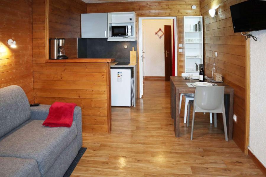 Rent in ski resort Studio 2 people (104) - RESIDENCE LE 1650 - Les Orres - Living room