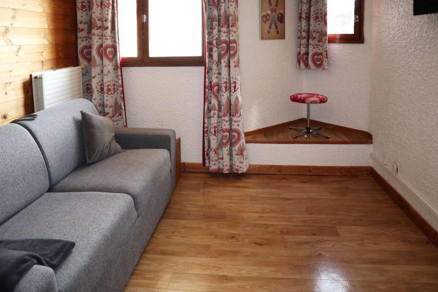 Rent in ski resort Studio 2 people (412) - RESIDENCE LE 1650 - Les Orres - Living room