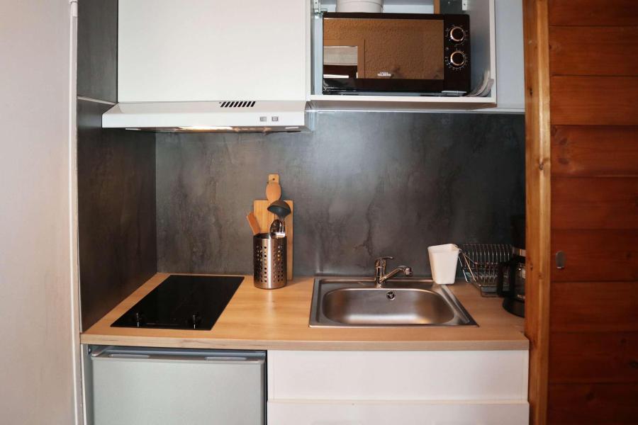 Rent in ski resort Studio 2 people (413) - RESIDENCE LE 1650 - Les Orres - Kitchenette