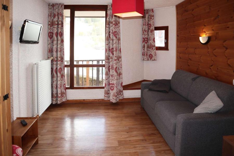 Rent in ski resort Studio 2 people (413) - RESIDENCE LE 1650 - Les Orres - Living room