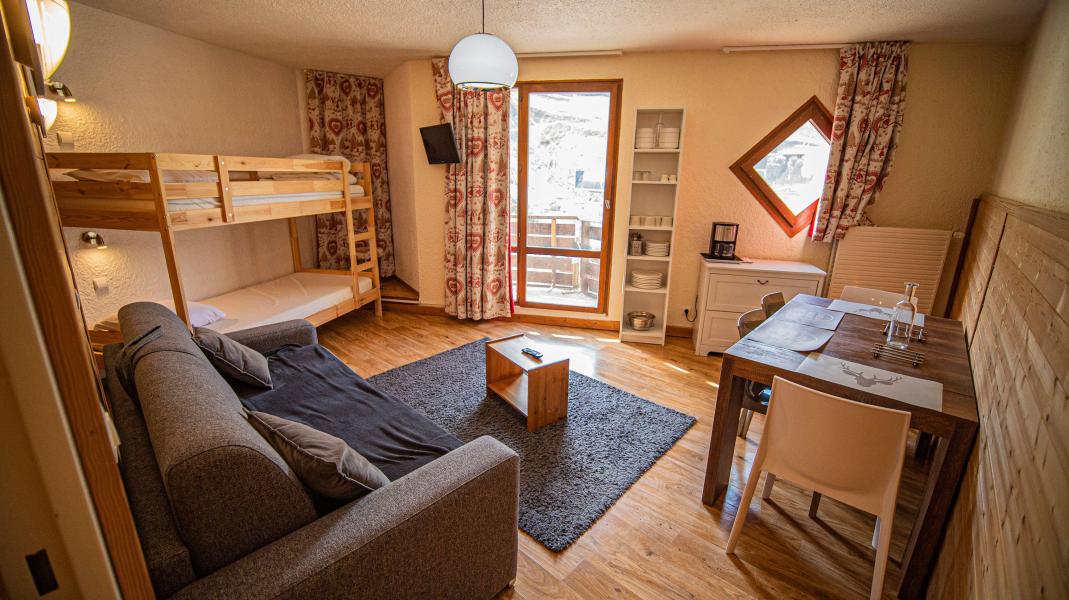 Location au ski Studio 4 personnes (avec balcon) - Résidence le 1650 - Les Orres - Séjour