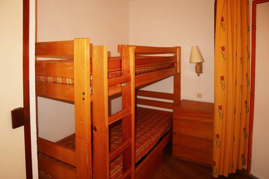 Rent in ski resort 2 room apartment sleeping corner 6 people (313) - Résidence le Belvédère - Les Orres - Living room