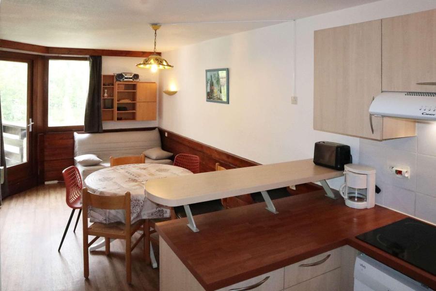 Rent in ski resort Studio sleeping corner 6 people (311) - Résidence le Belvédère - Les Orres - Living room