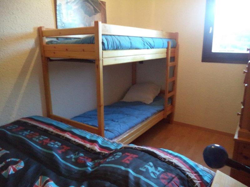 Rent in ski resort 4 room duplex apartment 12 people (1103) - Résidence le Cairn - Les Orres - Bedroom
