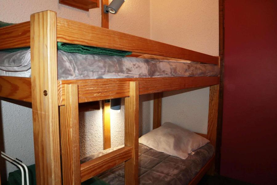 Rent in ski resort Studio sleeping corner 4 people (902) - Résidence le Cairn - Les Orres