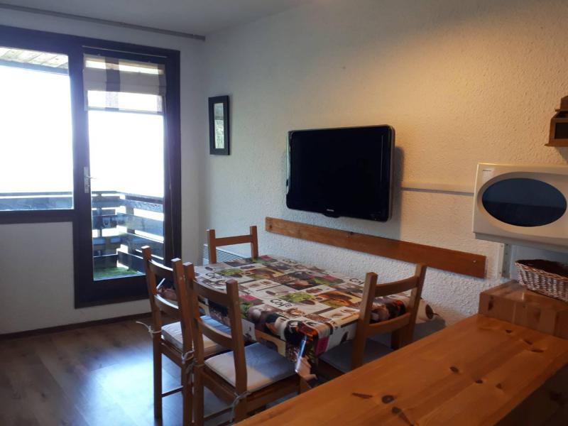 Rent in ski resort Studio sleeping corner 4 people (280) - Résidence le Cairn - Les Orres - Apartment