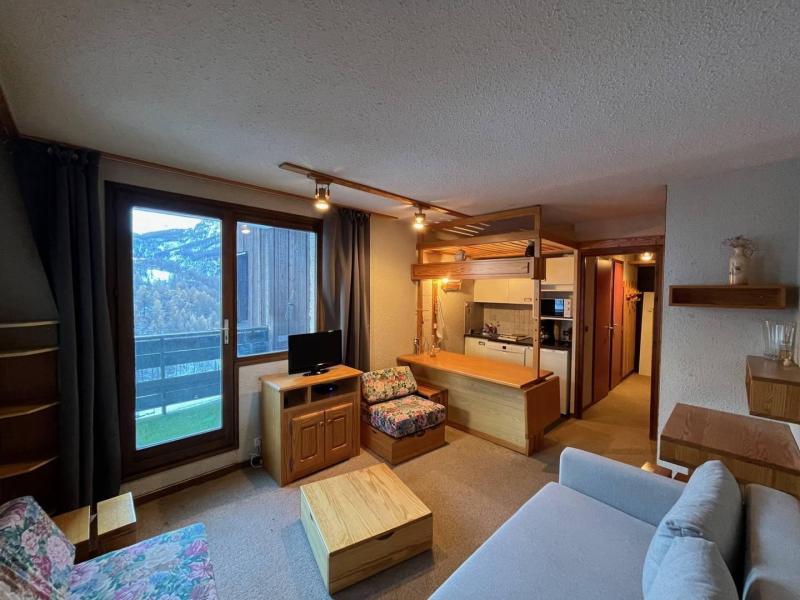 Rent in ski resort Studio sleeping corner 6 people (705) - Résidence le Cairn - Les Orres - Apartment