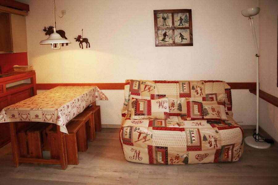 Rent in ski resort Studio sleeping corner 4 people (385) - Résidence le Pouzenc - Les Orres