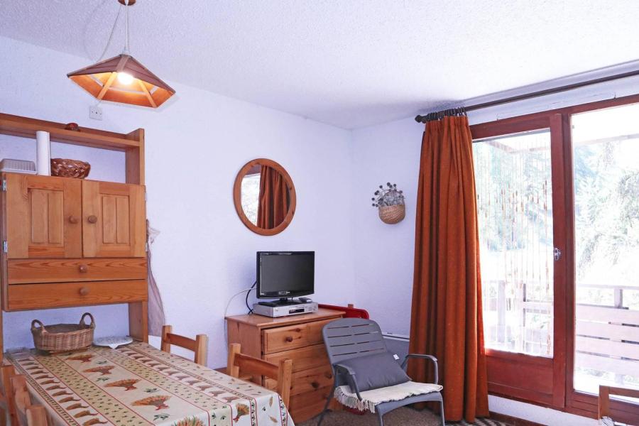Rent in ski resort Studio sleeping corner 6 people (390) - Résidence le Pouzenc - Les Orres