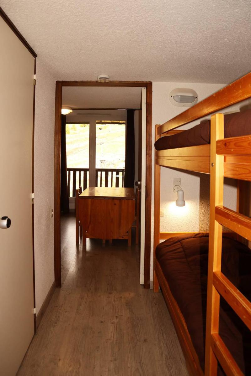 Rent in ski resort Studio mezzanine 6 people (388) - Résidence le Pouzenc - Les Orres - Cabin