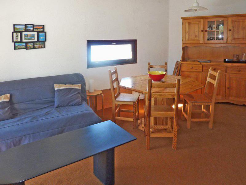 Rent in ski resort 2 room apartment sleeping corner 6 people (301) - Résidence le Sunny Snow - Les Orres - Living room