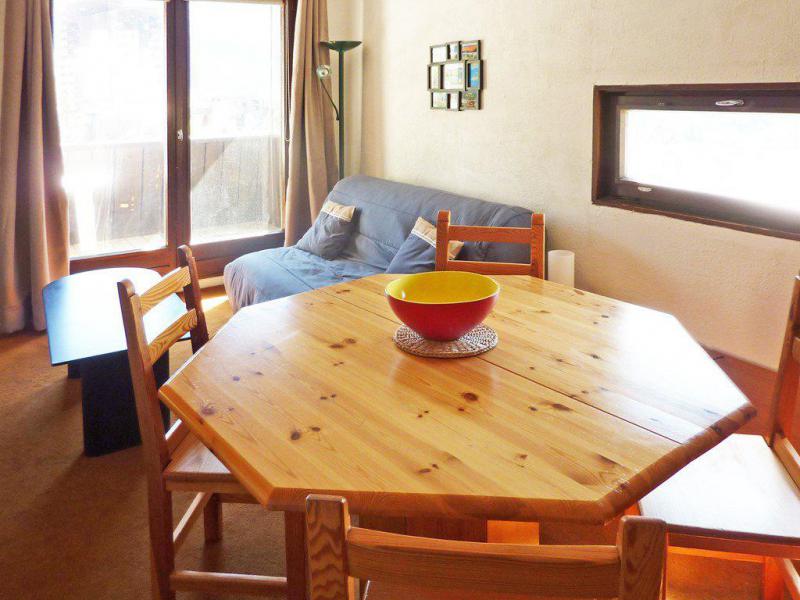 Rent in ski resort 2 room apartment sleeping corner 6 people (301) - Résidence le Sunny Snow - Les Orres - Living room