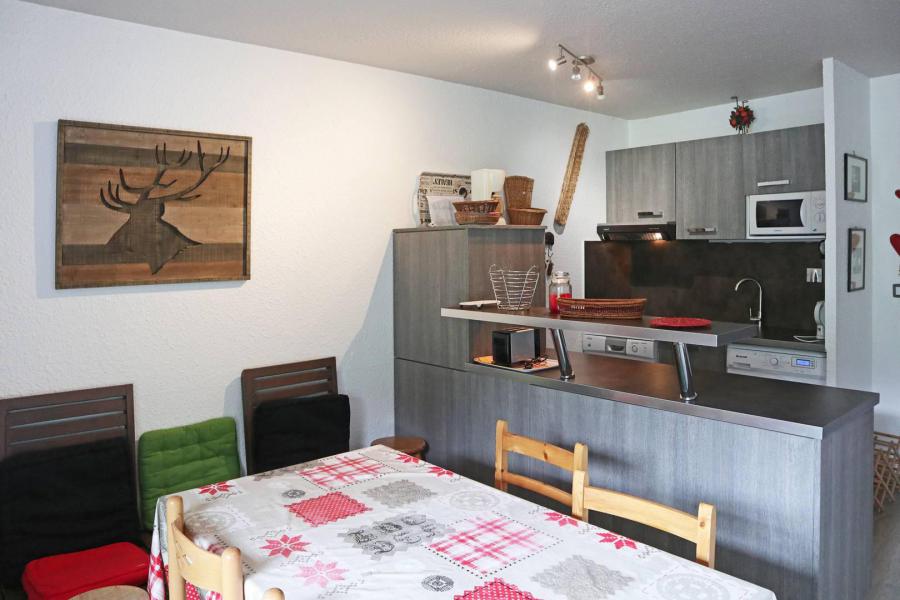 Rent in ski resort 2 room apartment 6 people (037) - Résidence les Carlines - Les Orres - Living room