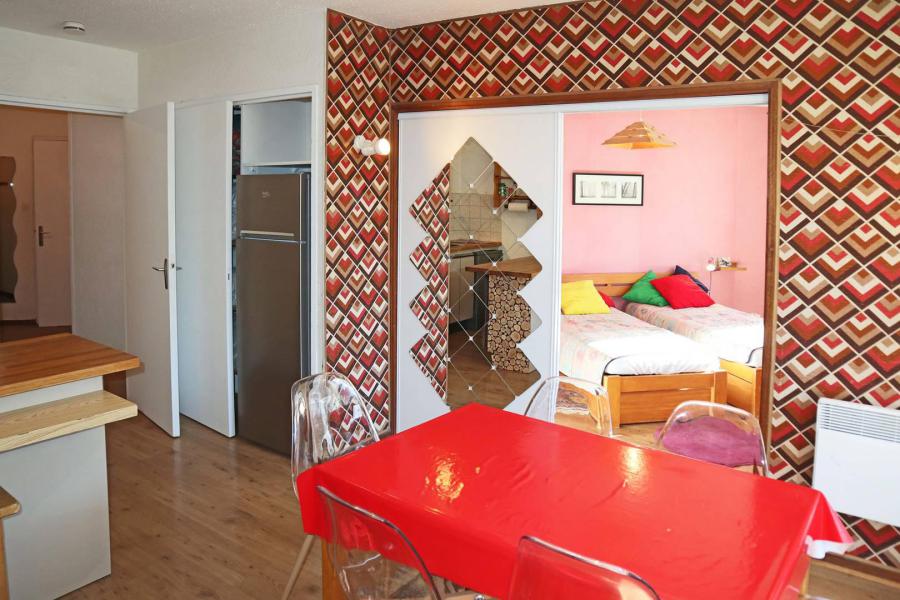 Rent in ski resort 2 room apartment sleeping corner 6 people (004) - Résidence les Carlines - Les Orres - Apartment