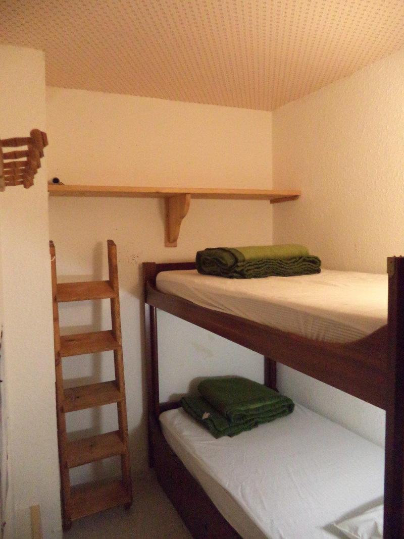 Skiverleih 2-Zimmer-Berghütte für 6 Personen (406) - Résidence les Carlines - Les Orres - Offener Schlafbereich