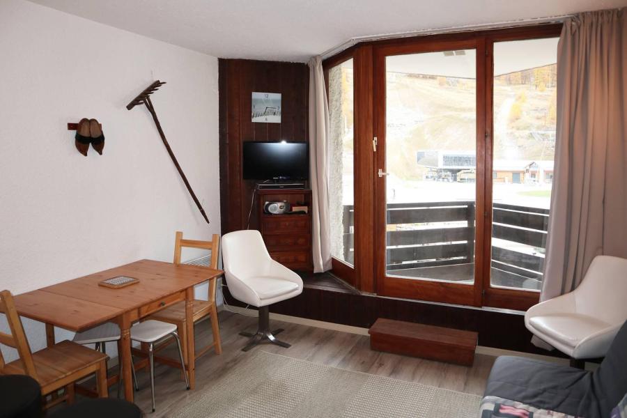 Rent in ski resort Studio sleeping corner 4 people (012) - Résidence les Carlines - Les Orres