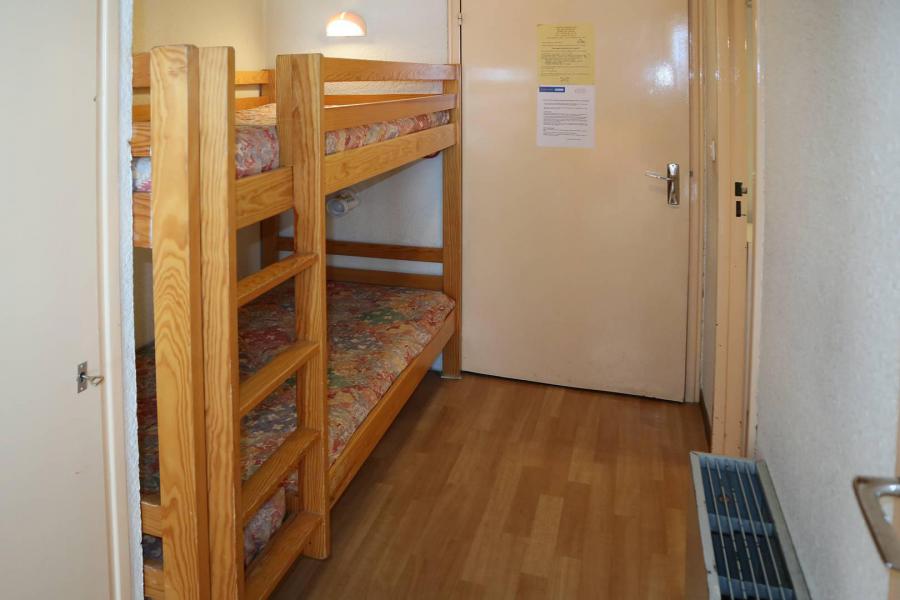 Rent in ski resort Studio sleeping corner 4 people (029) - Résidence les Carlines - Les Orres - Cabin