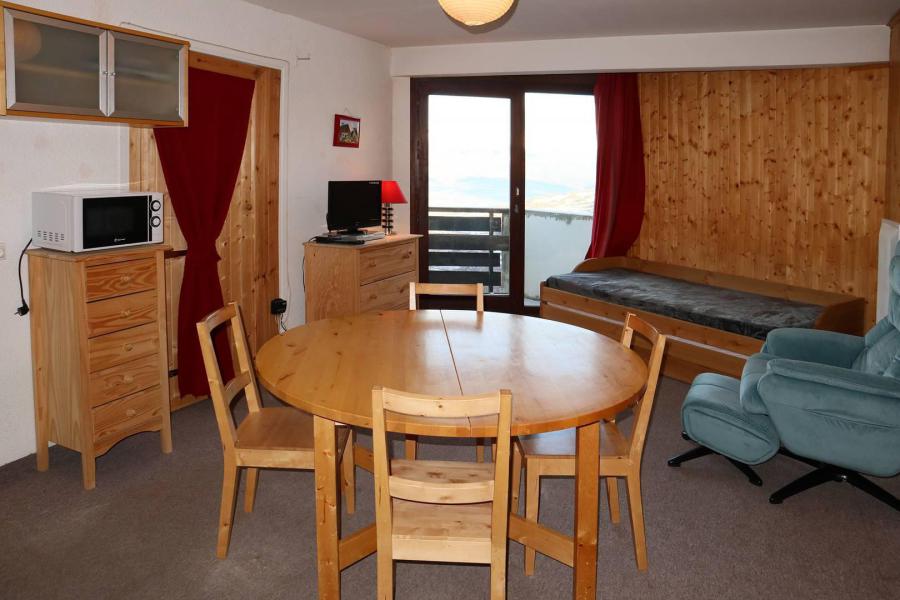 Rent in ski resort 2 room apartment 6 people (069) - Résidence les Cembros - Les Orres - Living room