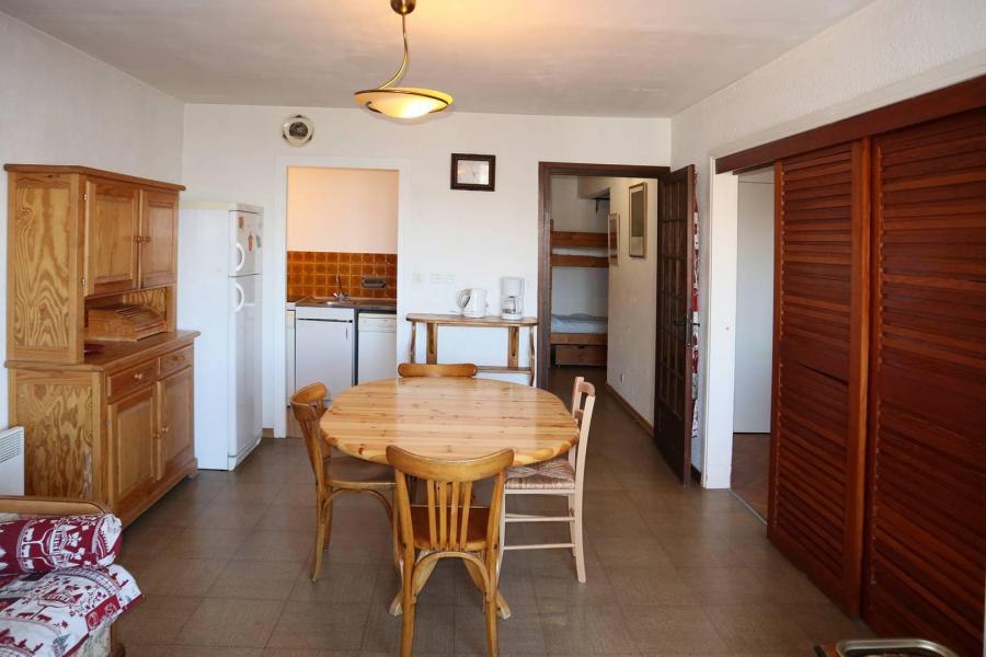 Rent in ski resort 2 room apartment sleeping corner 4 people (046) - Résidence les Cembros - Les Orres - Living room