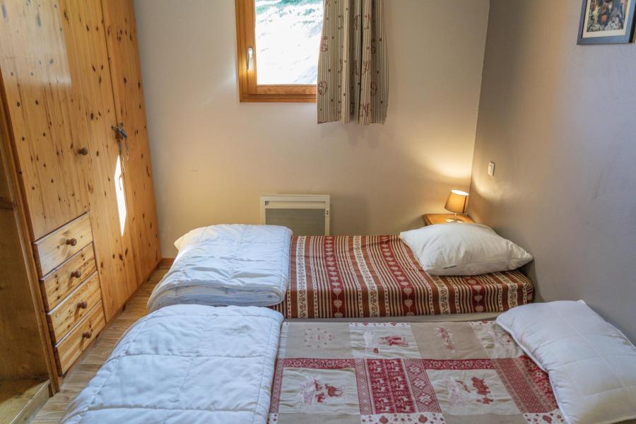 Rent in ski resort 3 room apartment 6 people (103) - Résidence les Colchiques - Les Orres - Bedroom