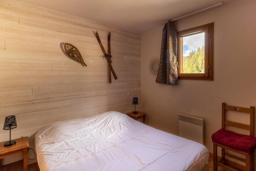 Ski verhuur Appartement 3 kamers 6 personen (102) - Résidence les Colchiques - Les Orres - Kamer