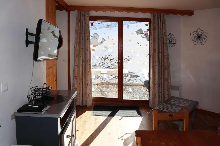 Rent in ski resort 3 room apartment sleeping corner 8 people (2005) - Résidence les Colchiques - Monts du Bois d'Or - Les Orres - Apartment