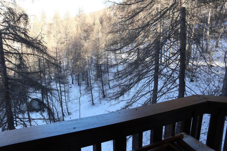 Rent in ski resort Studio 2 people (414) - Résidence les Ecrins - Les Orres - Winter outside