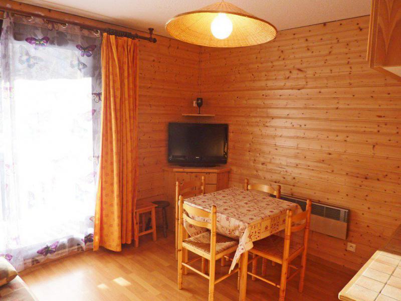 Rent in ski resort Studio sleeping corner 4 people (409) - Résidence les Ecrins - Les Orres - Apartment