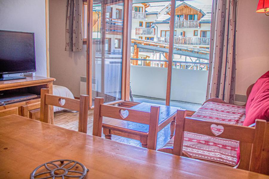 Rent in ski resort 2 room apartment 6 people (812) - Résidence les Eglantines - Les Orres - Living room