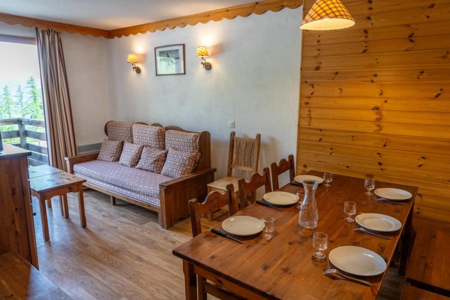 Rent in ski resort 4 room duplex apartment 10 people (1220) - Résidence les Erines - Les Orres - Living room