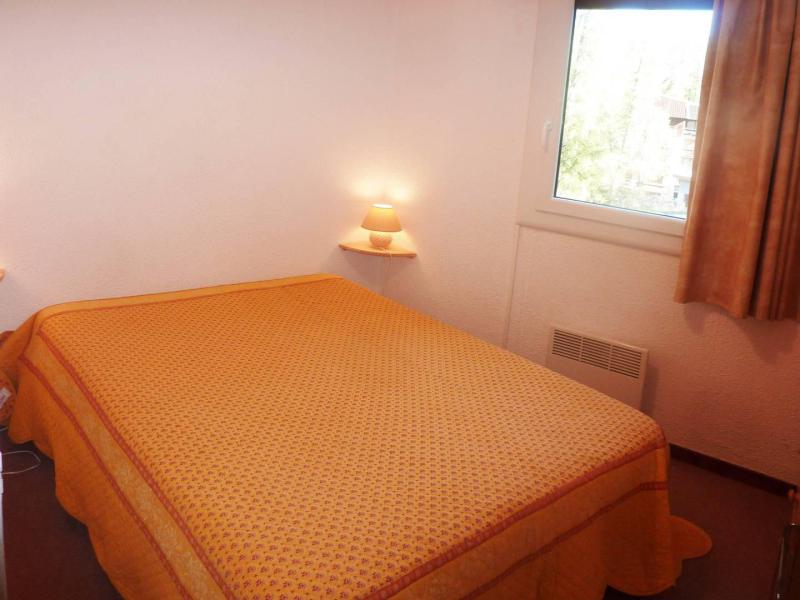 Rent in ski resort 2 room apartment sleeping corner 6 people (473) - Résidence les Flocons - Les Orres - Bedroom