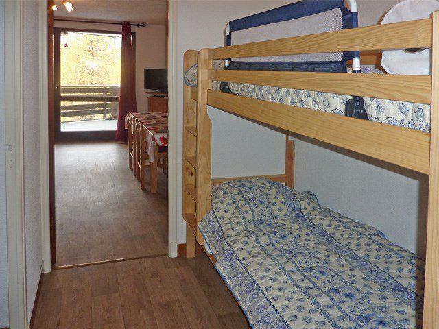 Rent in ski resort Studio sleeping corner 4 people (467) - Résidence les Flocons - Les Orres - Cabin