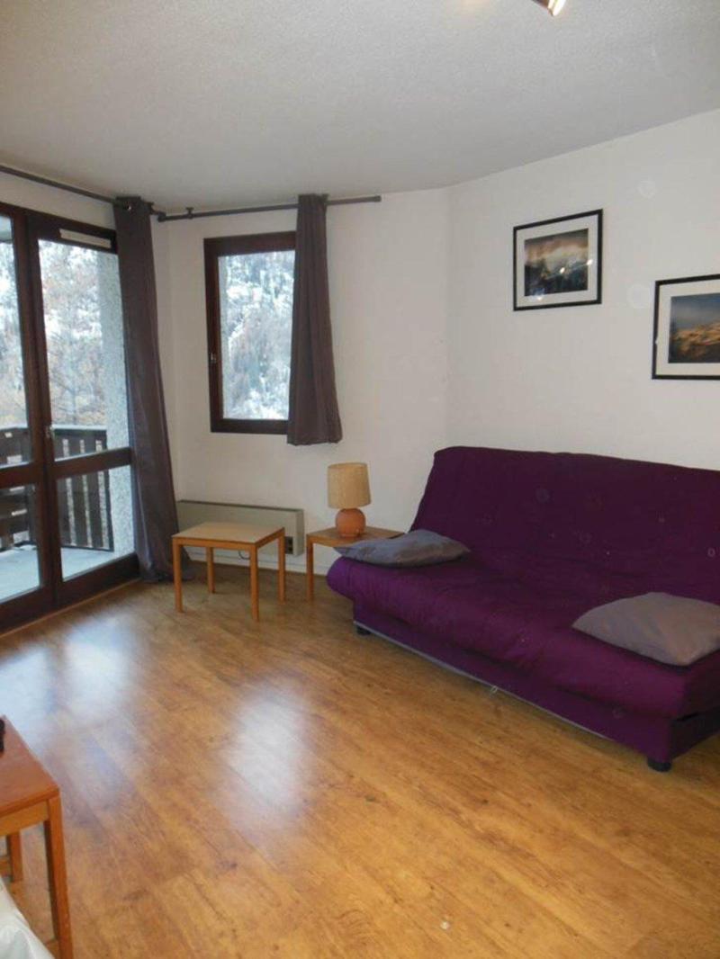 Rent in ski resort Studio sleeping corner 6 people (105) - Résidence les Flocons - Les Orres - Living room