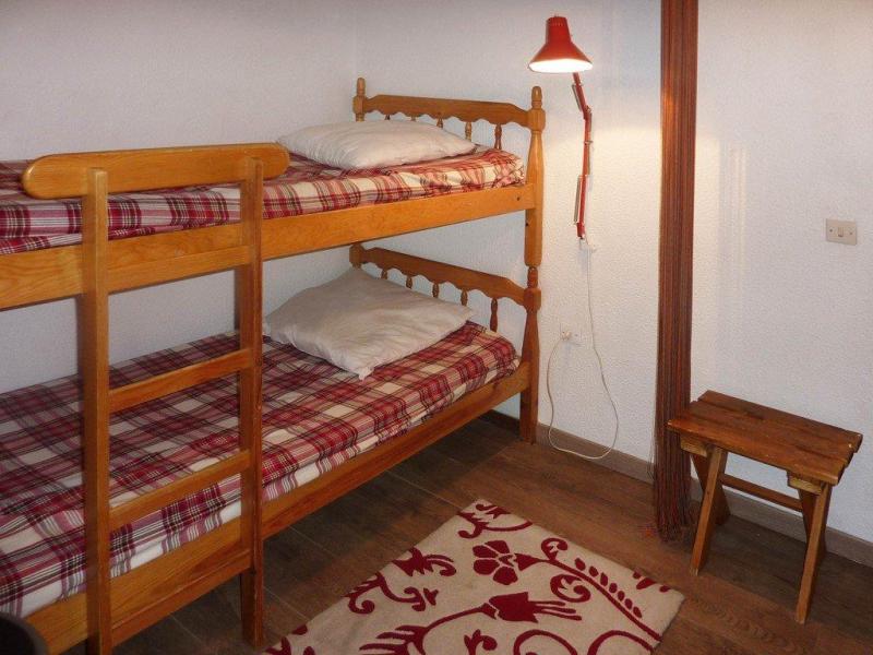 Rent in ski resort Studio sleeping corner 4 people (101) - Résidence les Gradins - Les Orres - Bunk beds