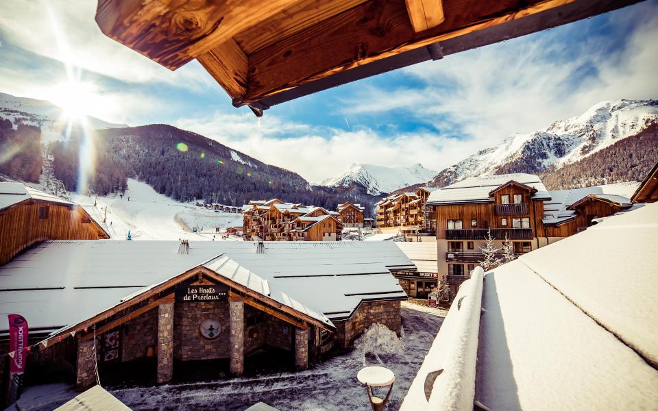 Rent in ski resort Résidence les Hauts de Préclaux - Les Orres - Winter outside