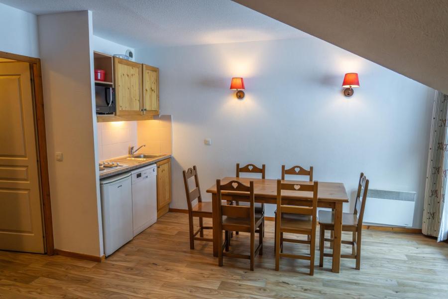 Wynajem na narty Apartament 2 pokojowy z alkową 6 osób (MBC606) - Résidence les Hauts de Préclaux - Les Orres - Pokój gościnny