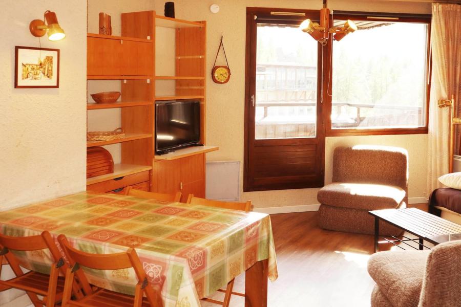 Rent in ski resort 2 room apartment sleeping corner 6 people (228) - Résidence les Orrianes des Forêts - Les Orres - Living room