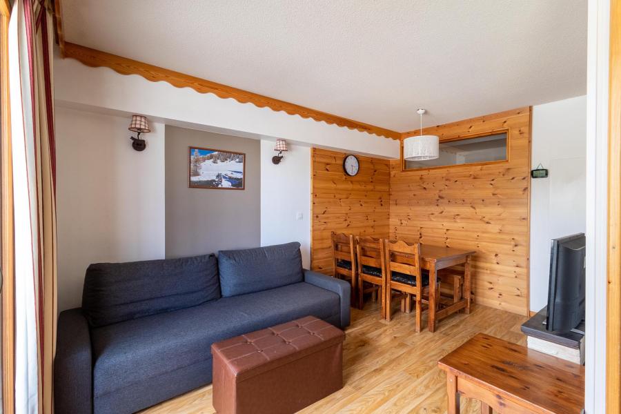 Rent in ski resort 2 room apartment sleeping corner 6 people (2007) - Résidence les Silènes - Les Orres - Living room