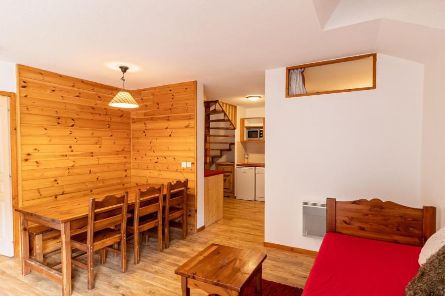 Rent in ski resort 2 room duplex apartment 8 people (2201) - Résidence les Silènes - Les Orres - Living room