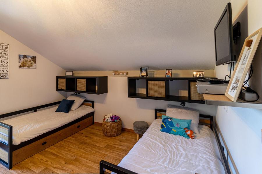 Alquiler al esquí Apartamento dúplex 3 piezas 8 personas (2303) - Résidence les Silènes - Les Orres - Habitación