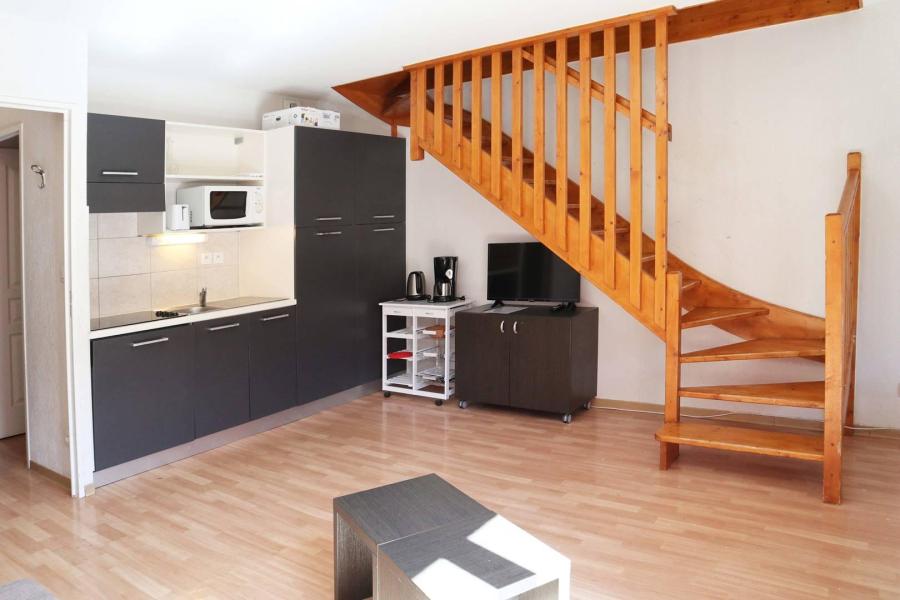 Rent in ski resort 3 room duplex apartment sleeping corner 8 people (854) - Résidence les Terrasses du Soleil d'Or - Les Orres - Living room