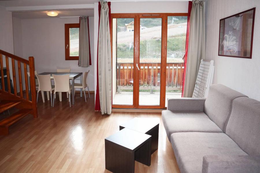 Rent in ski resort 3 room duplex apartment sleeping corner 8 people (854) - Résidence les Terrasses du Soleil d'Or - Les Orres - Living room