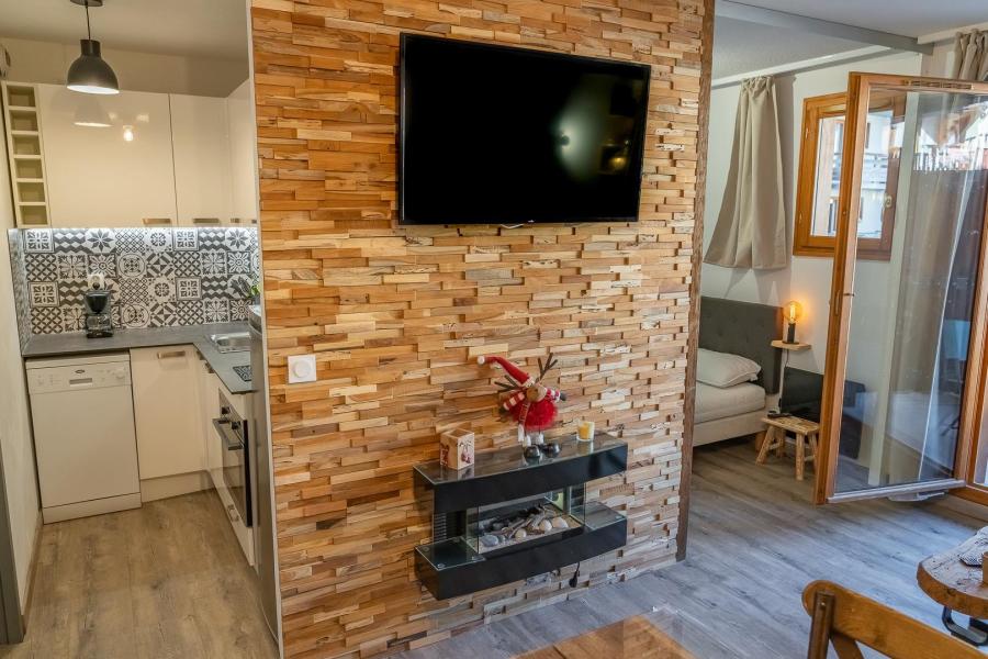 Rent in ski resort 2 room apartment sleeping corner 6 people (MBC612) - Résidence les Valérianes - Les Orres - Kitchen