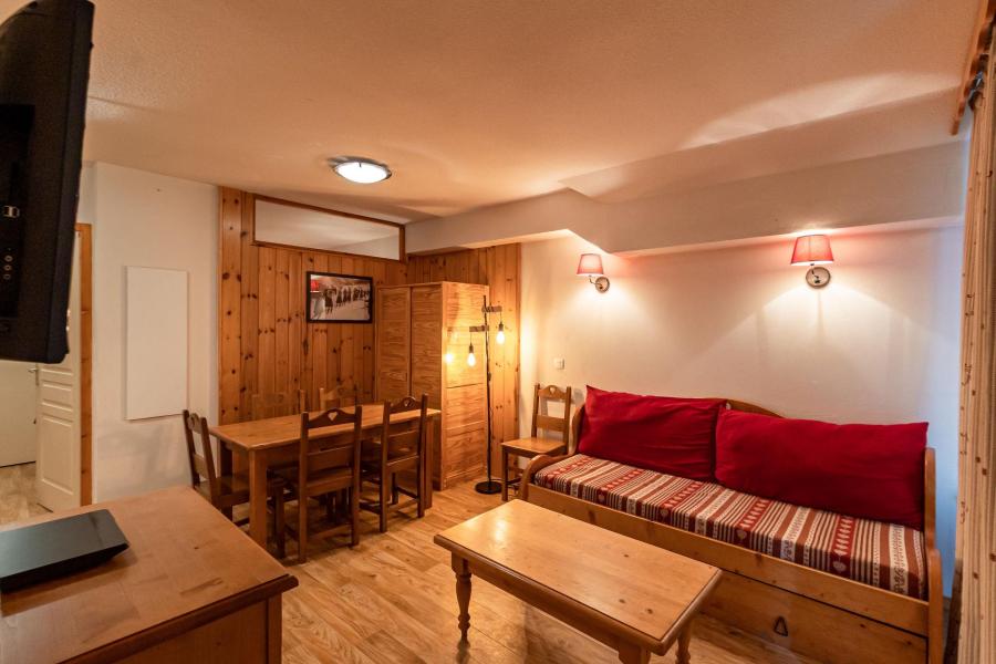 Rent in ski resort 2 room apartment sleeping corner 6 people (MBC705) - Résidence les Valérianes - Les Orres - Living room