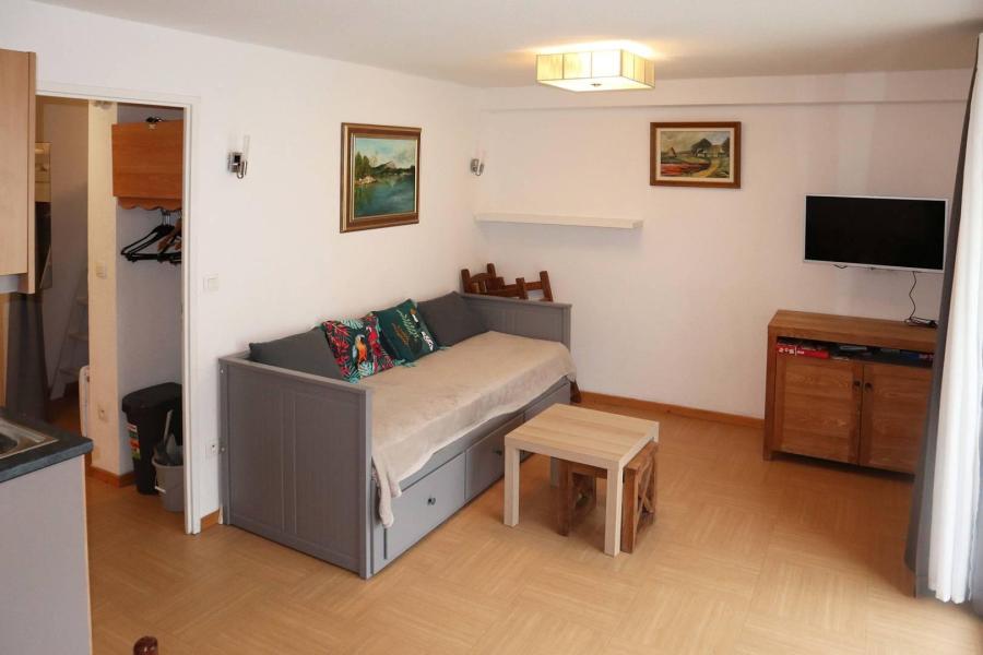 Rent in ski resort Studio sleeping corner 2-4 people (867) - Résidence Parc des Airelles - Les Orres - Living room