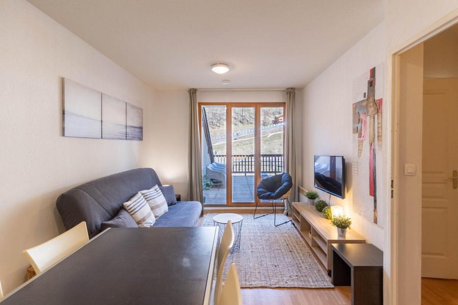 Rent in ski resort 2 room apartment 2 people (1015) - Résidence Terrasses du Soleil d'Or - Les Orres - Living room