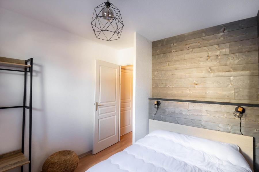 Rent in ski resort 2 room apartment 4 people (3001) - Résidence Terrasses du Soleil d'Or - Les Orres - Bedroom