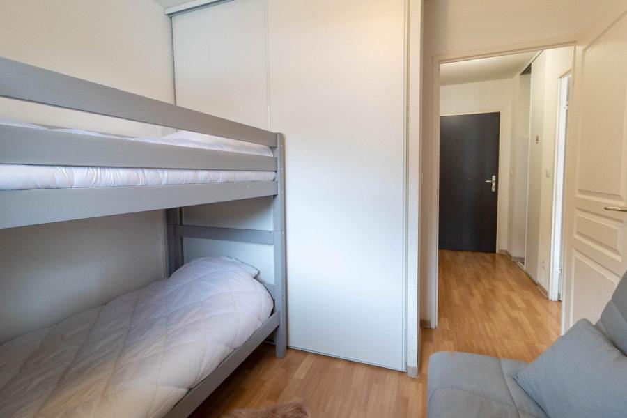 Rent in ski resort 2 room apartment 4 people (3103) - Résidence Terrasses du Soleil d'Or - Les Orres - Bedroom