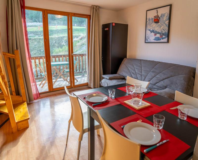 Rent in ski resort 3 room duplex apartment 6 people (2205) - Résidence Terrasses du Soleil d'Or - Les Orres - Living room
