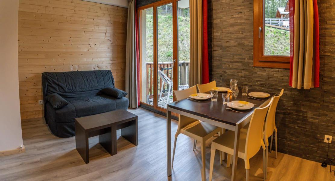 Rent in ski resort Studio sleeping corner 4 people (3110) - Résidence Terrasses du Soleil d'Or - Les Orres - Living room